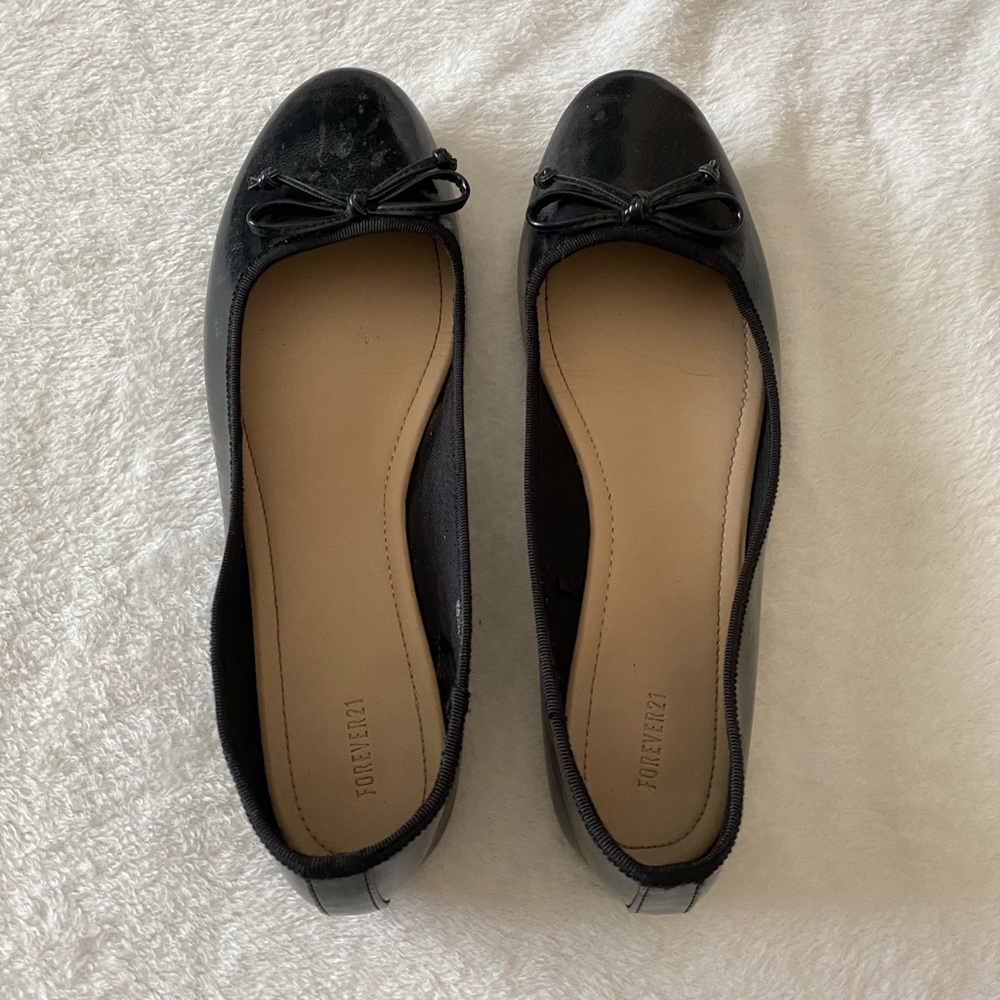 Forever 21 Black Faux Leather Flats
